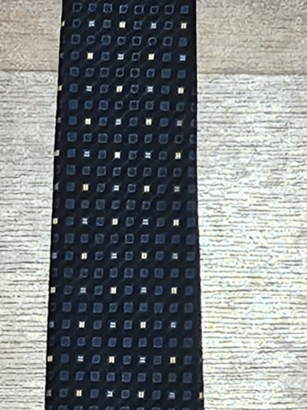 NWT VANHEUSEN mens stain Resistant tie SIZE 58x3.25 MULTICOLOR T1